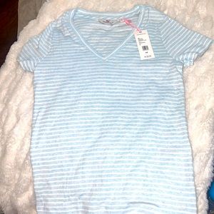 Vineyard vines- poolside strip v neck tee shirt